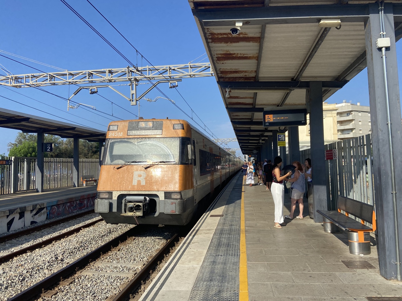 Andana estació Renfe Pineda de Mar